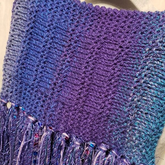 NEW Hand Knitted Blue Purple Chunky Infinity Boho Cowl Scarf Fringed Artsy - Picture 5 of 6
